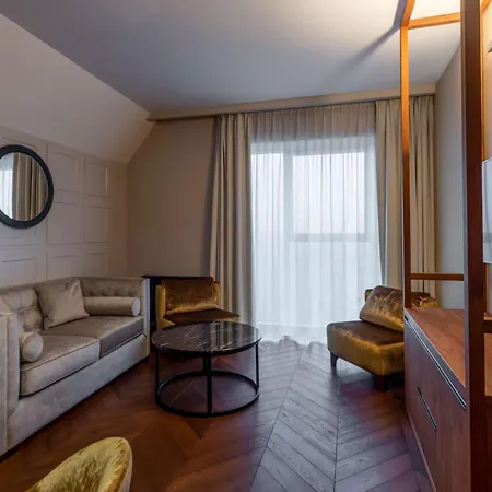 Radisson & Suites, Gdansk, Wyspa Spichrzow Готель 4*