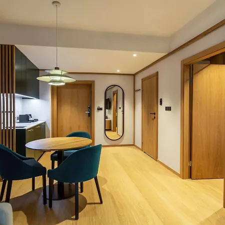 Hotel Radisson & Suites, Gdansk, Wyspa Spichrzow 4*
