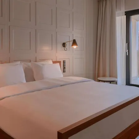 Radisson & Suites, Gdansk, Wyspa Spichrzow 4*